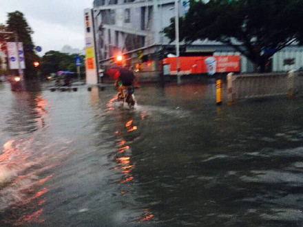 深圳暴雨