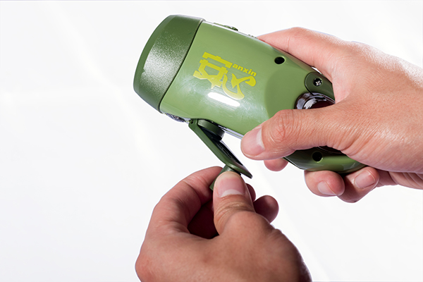 自發(fā)電手電筒